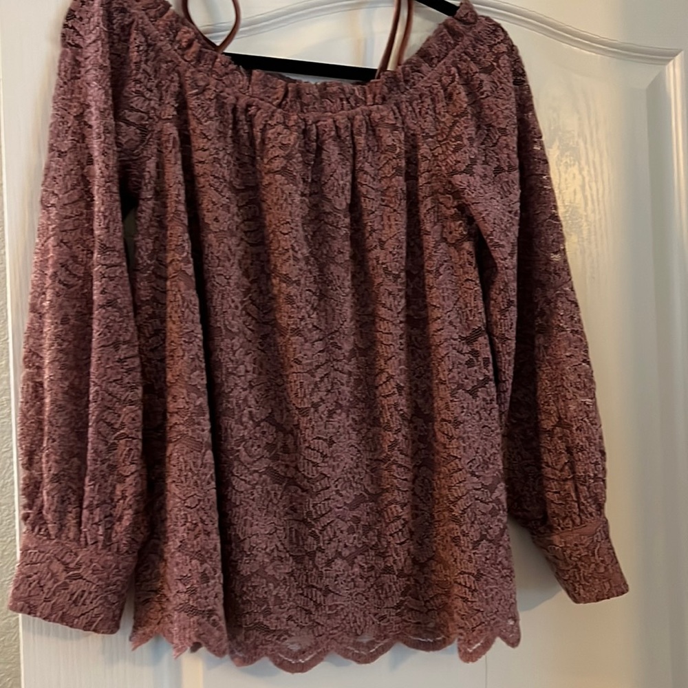 Mauve color off the shoulder lace top